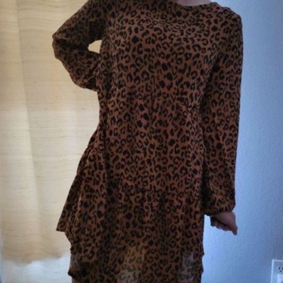 All Over Leopard Print Bishop Sleeve Dress - Picture 6 of 7